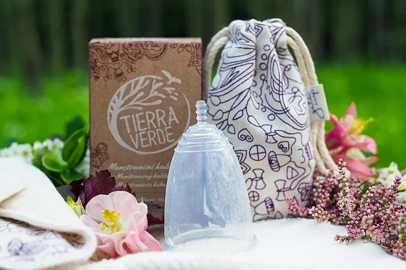 Menštruačný kalíšok Gaia Cup + slipová vložka Gaia Pads - Tierra Verde